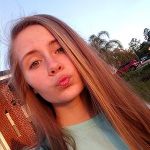 Meet your Posher, Aimee